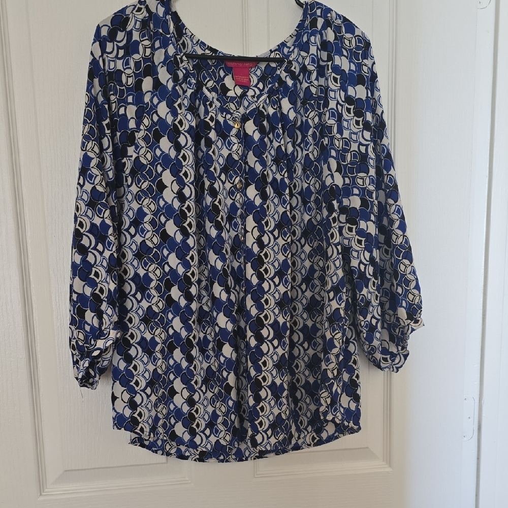 Sunny Leigh Navy and Cream Patterned Blouse